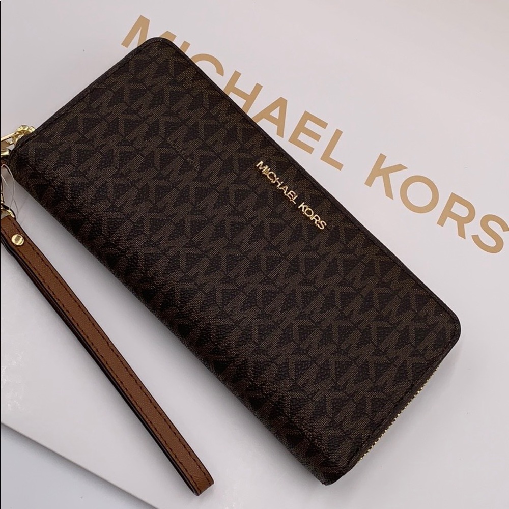 MICHAEL KORS Jet Set Travel Continental Zip Wallet - Picture 1 of 11